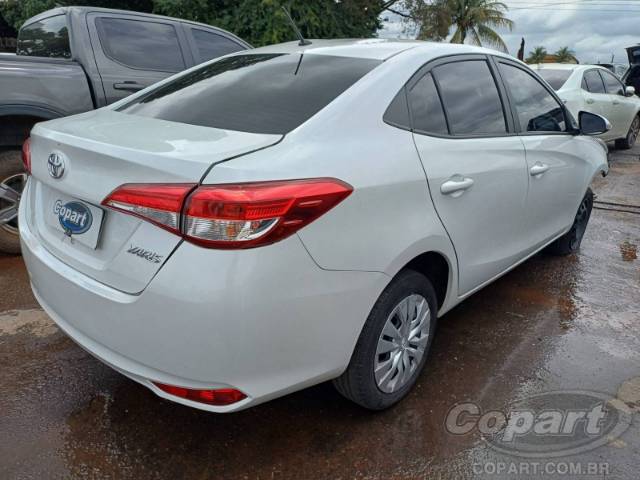 2024 TOYOTA YARIS SEDA 