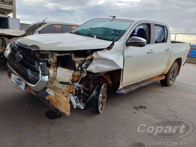 2021 TOYOTA HILUX CD 