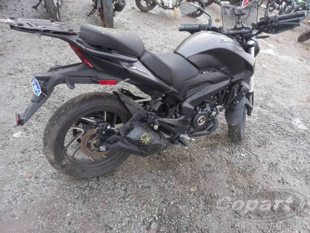 2025 BAJAJ DOMINAR 