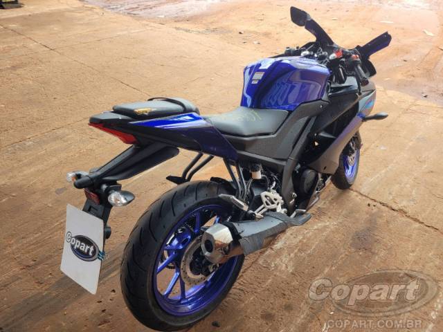 2025 YAMAHA YZF R15 