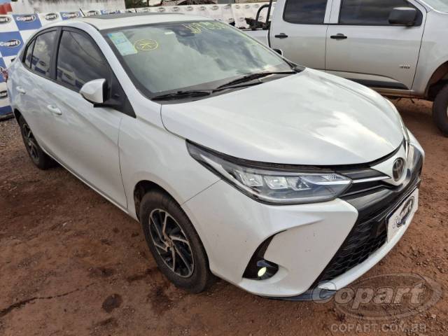 2023 TOYOTA YARIS SEDA 
