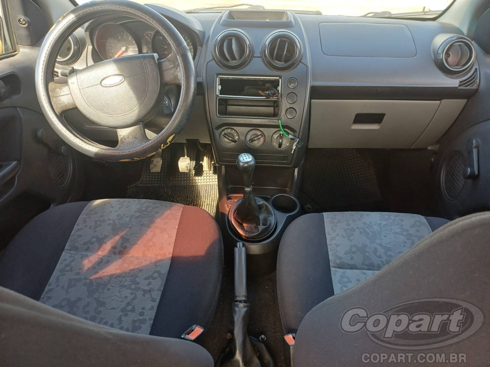 2008 FORD FIESTA SEDAN — foto 9 de 10
