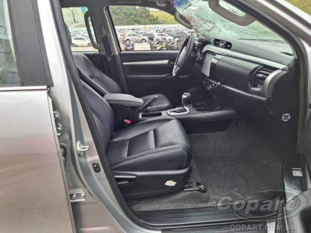 2024 TOYOTA HILUX CD 