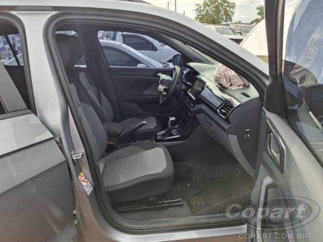 2024 VOLKSWAGEN T-CROSS 