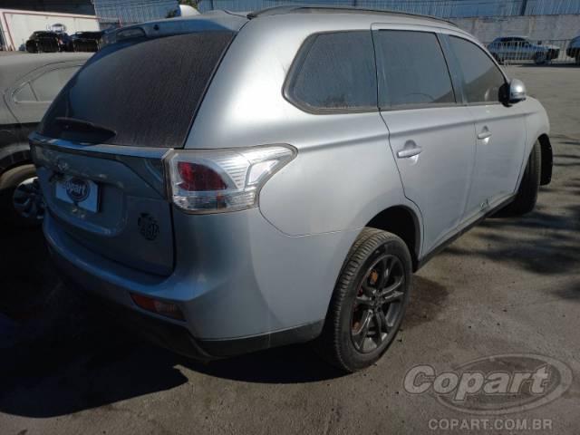 2014 MITSUBISHI OUTLANDER 