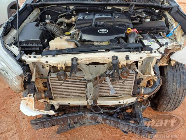 2016 TOYOTA HILUX CD 