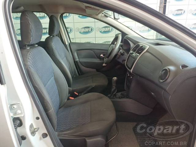 2017 RENAULT SANDERO 