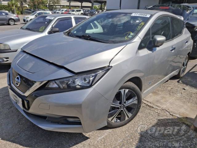 2022 NISSAN LEAF 
