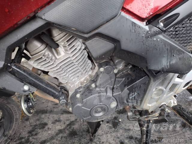 2025 HONDA CB 300F 
