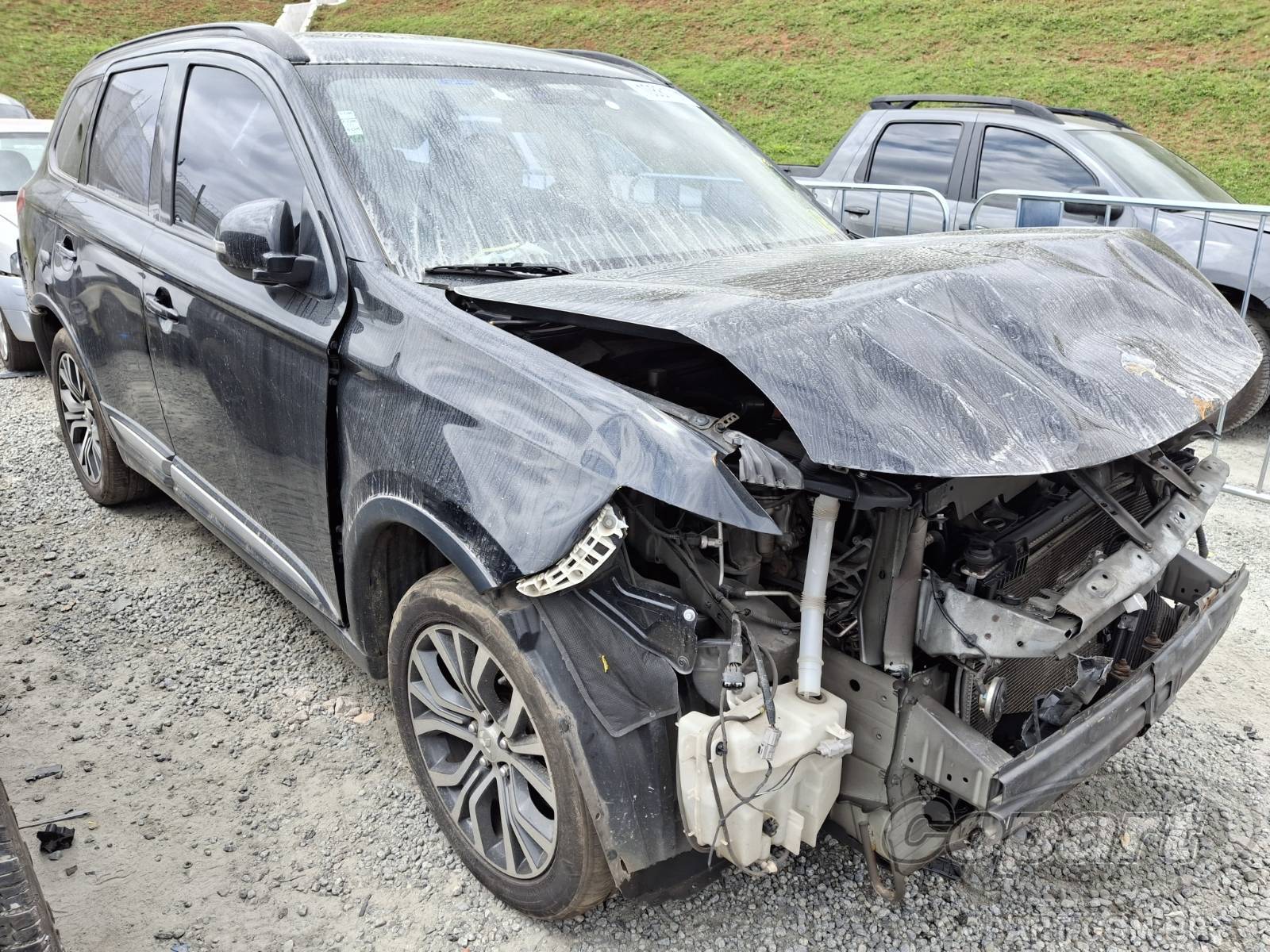 Veículo Mitsubishi Outlander Mitsubishi Outlander 2016 2016 em leilão