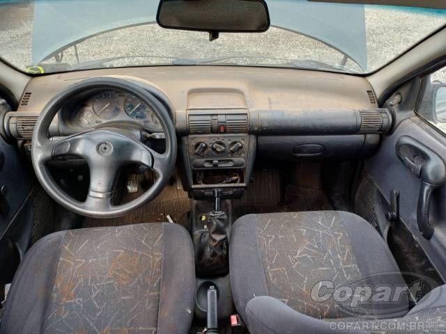 2001 CHEVROLET CORSA WAGON 