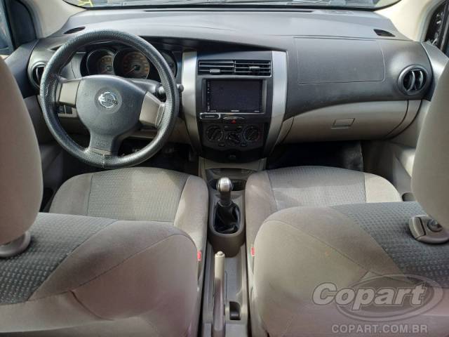 2011 NISSAN LIVINA 