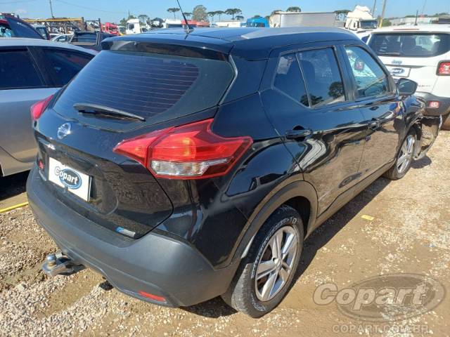 2018 NISSAN KICKS 