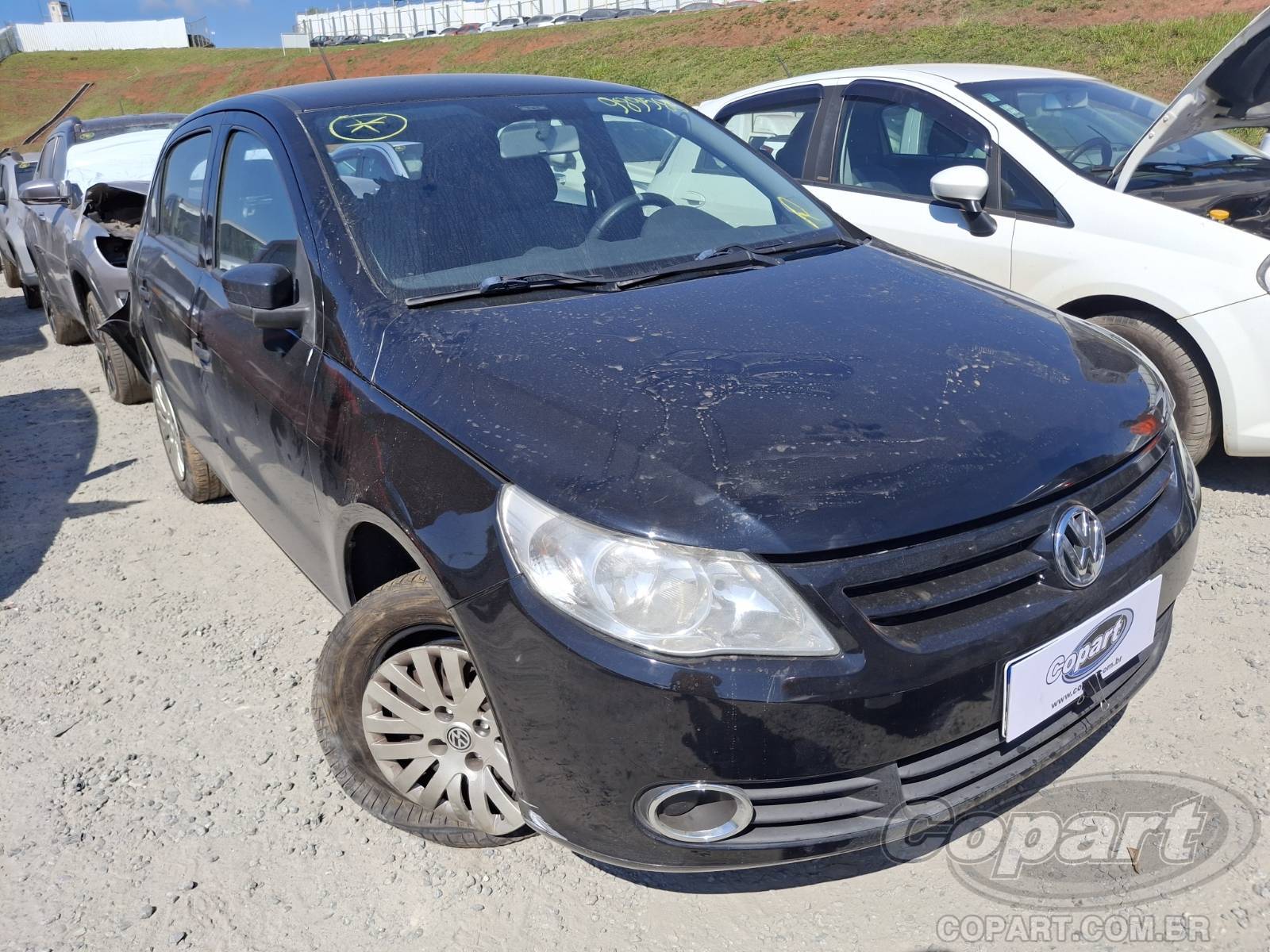 Volkswagen Gol 1.0 Total Flex 2011 Médio Dano Traseiro