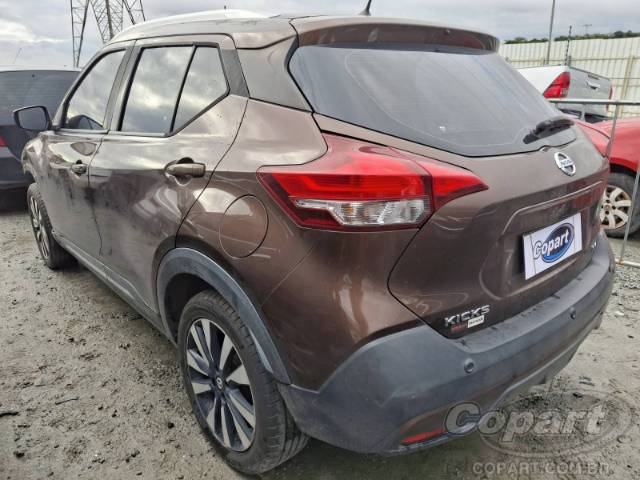 2019 NISSAN KICKS 