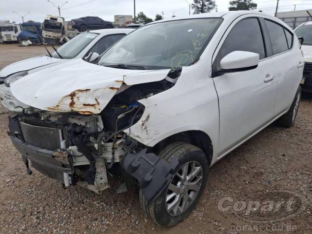2016 NISSAN VERSA 