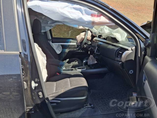 2023 TOYOTA HILUX CD 