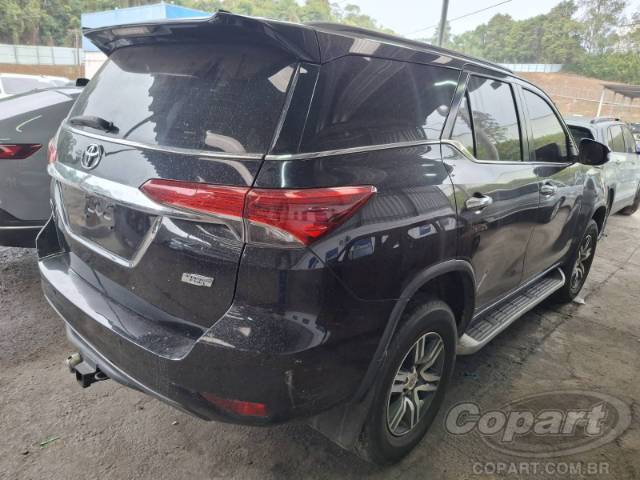 2017 TOYOTA HILUX SW4 