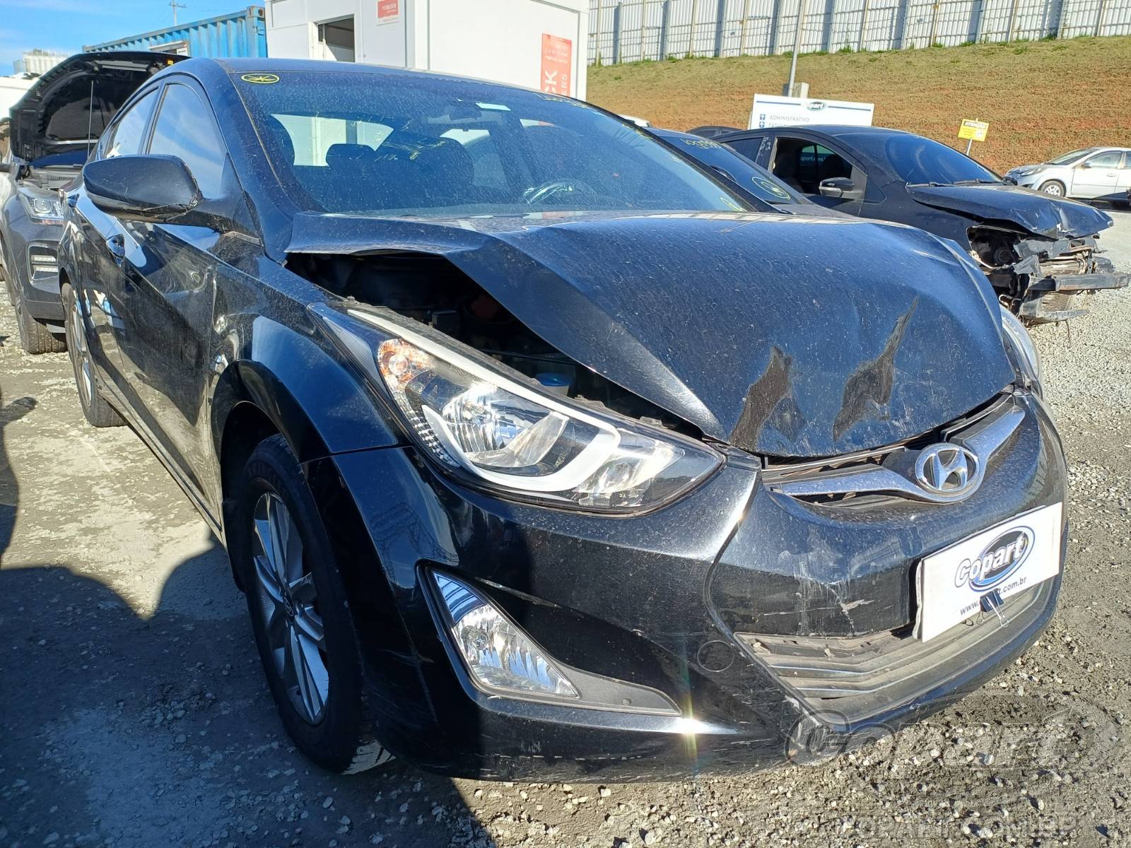 Veículo Hyundai Elantra HYUNDAI ELANTRA GLS 2.0 16V 2014 2015 em leilão