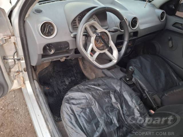 2011 VOLKSWAGEN GOL 