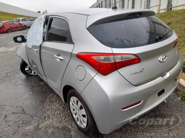 2015 HYUNDAI HB20 