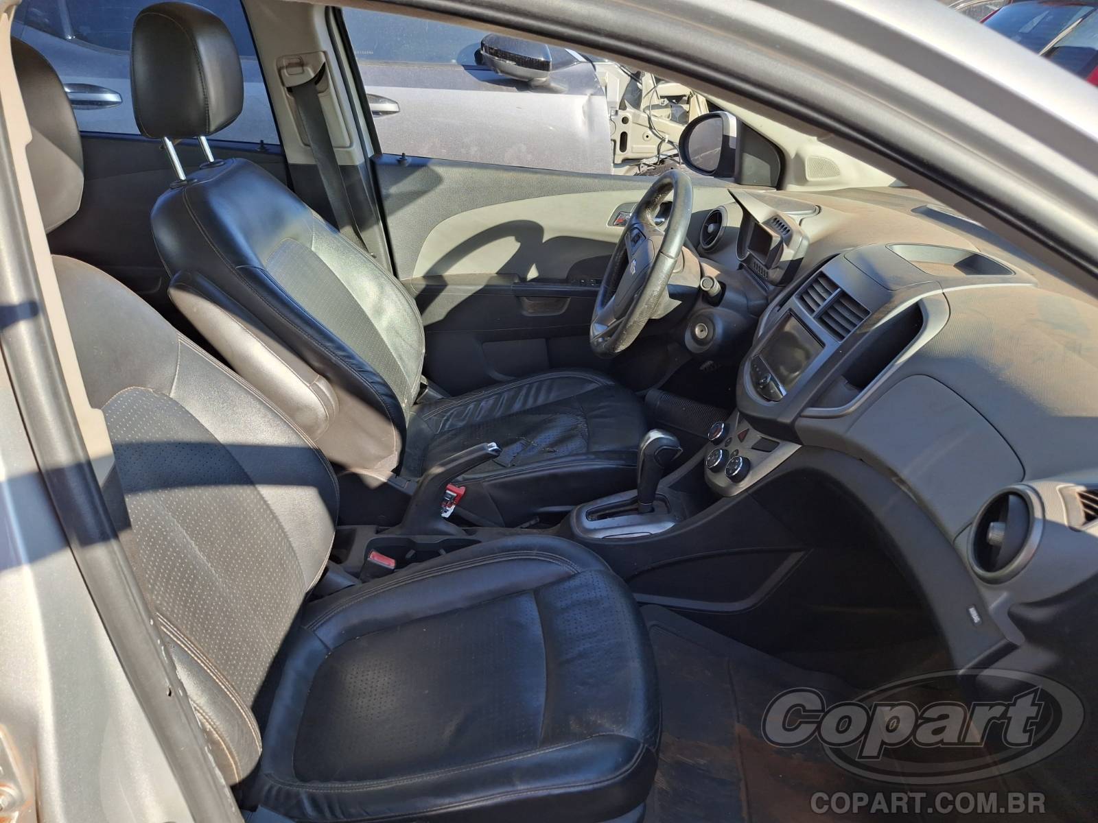 2014 CHEVROLET SONIC SEDAN — foto 5 de 10