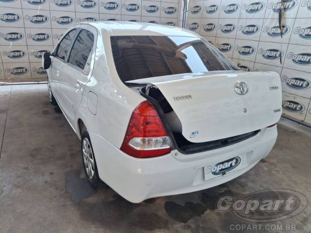 2013 TOYOTA ETIOS SEDA 