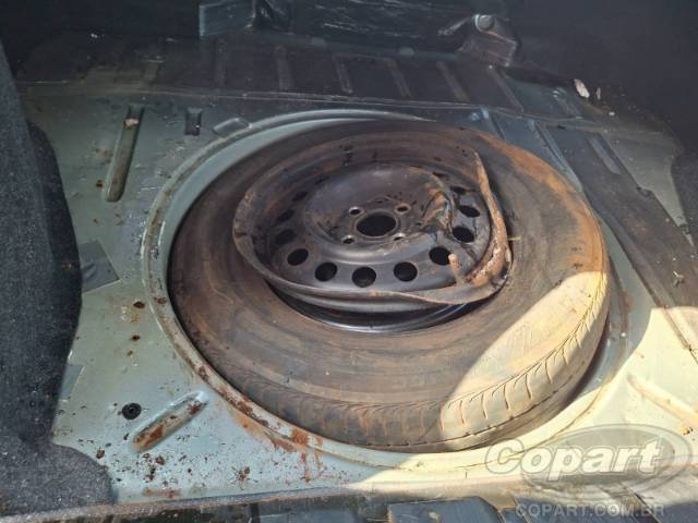 2011 VOLKSWAGEN VOYAGE 