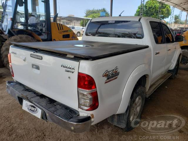 2014 TOYOTA HILUX CD 