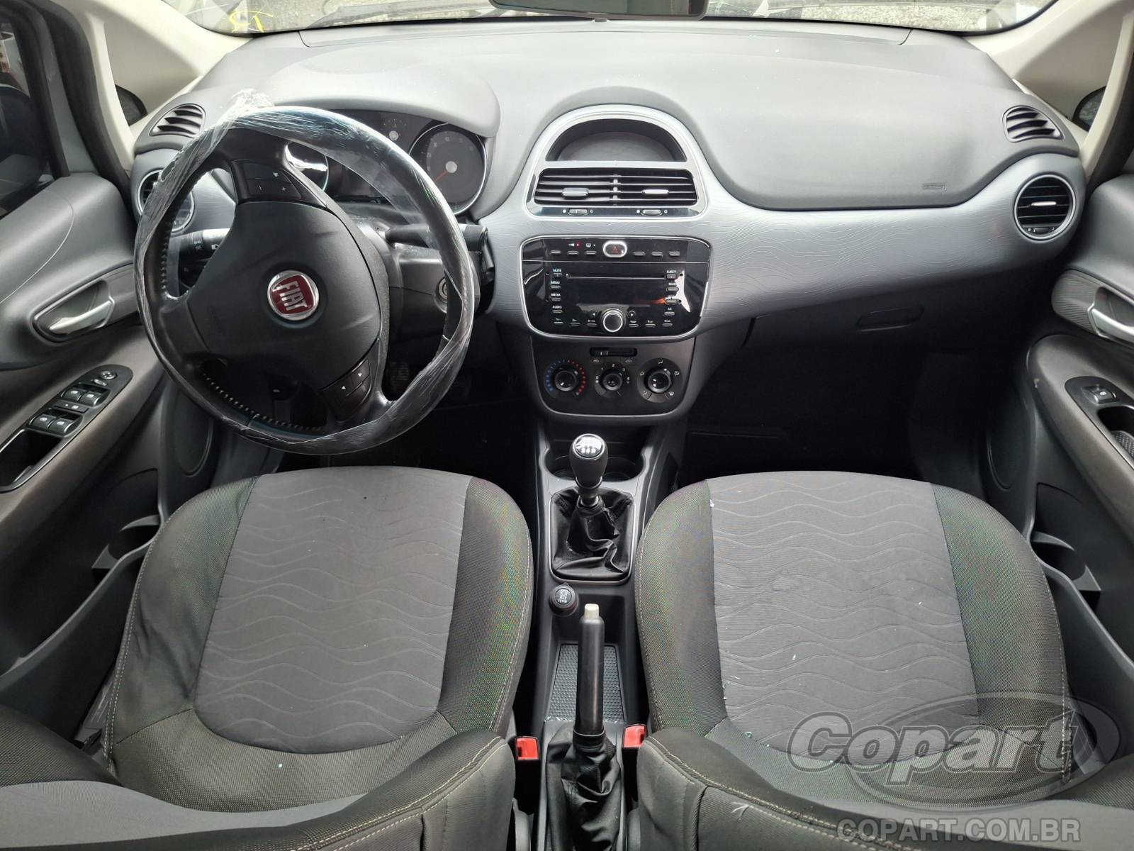 Foto 9 de 11: 2015 FIAT PUNTO