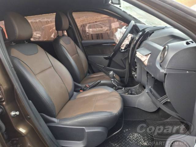 2018 RENAULT DUSTER 