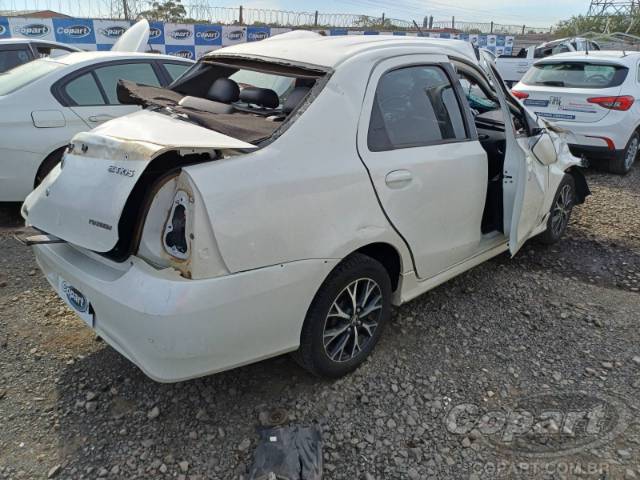 2017 TOYOTA ETIOS SEDA 