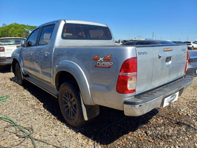 2015 TOYOTA HILUX CD 