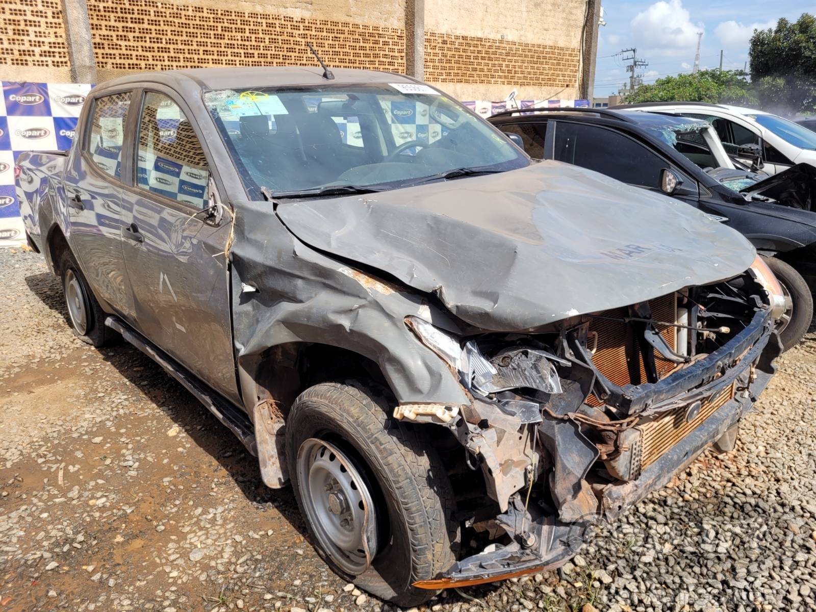 Veículo Mitsubishi L200 Mitsubishi L200 Triton Sport GL 2.4 16V MIVEC Turbo 2022 Médio Colisão 2022 em leilão