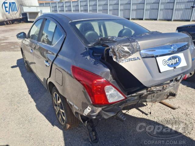 2017 NISSAN VERSA 