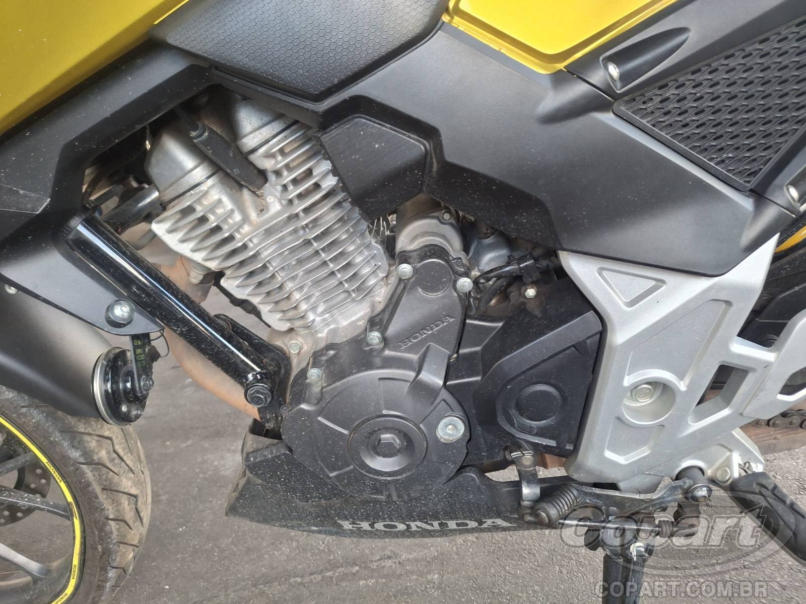 2024 HONDA CB 300F — foto 6 de 10