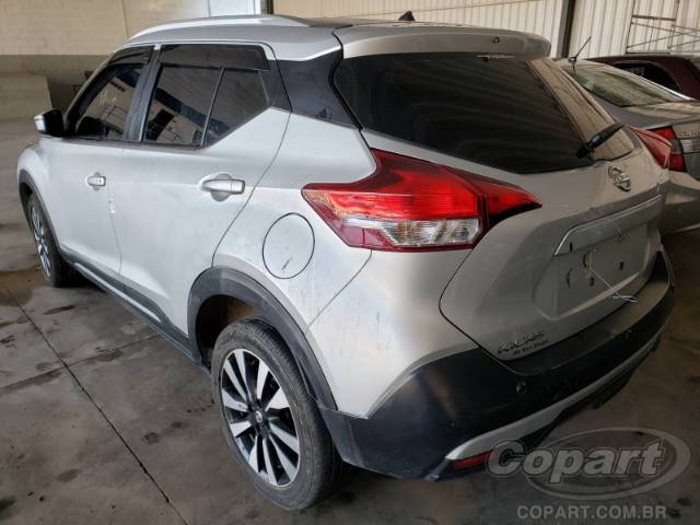 2017 NISSAN KICKS 