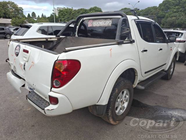 2013 MITSUBISHI L200 TRITON 