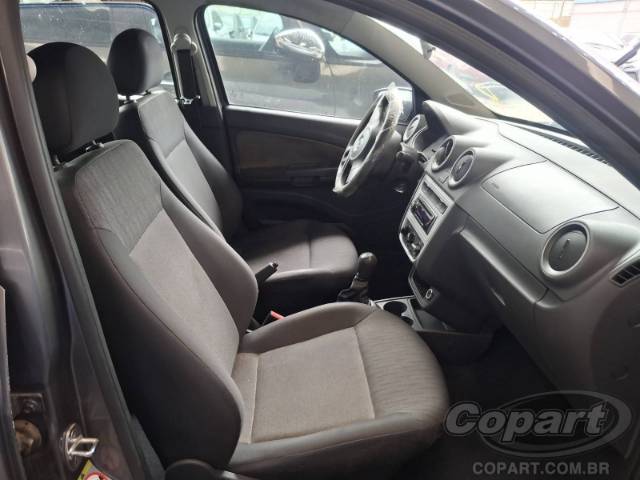 2014 VOLKSWAGEN VOYAGE 