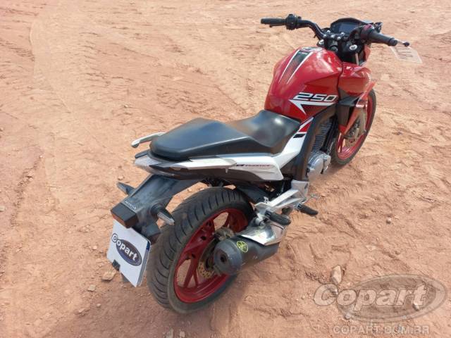 2022 HONDA CB 250 F 