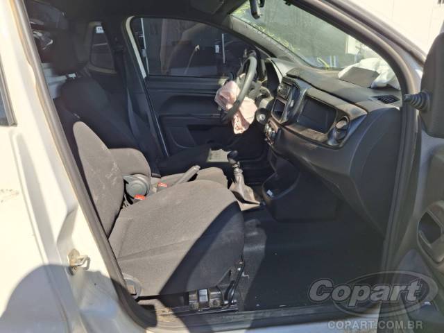 2025 FIAT STRADA 