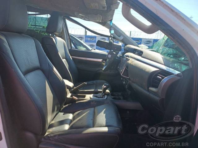 2021 TOYOTA HILUX CD 