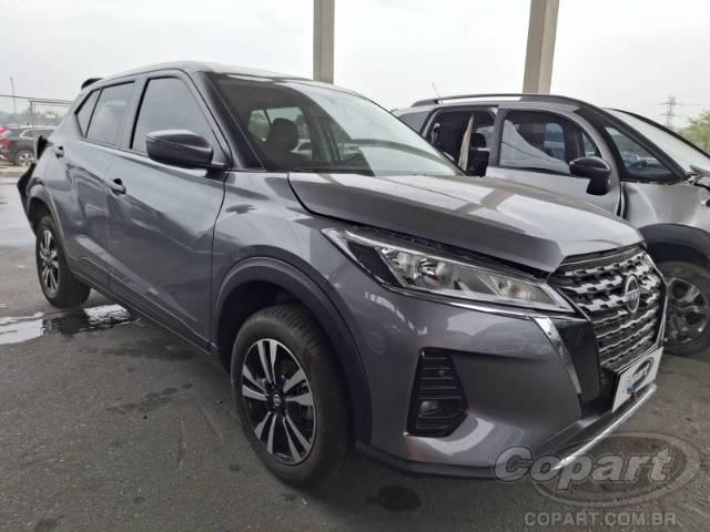 2025 NISSAN Kicks Play 