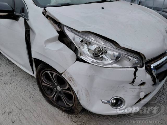 2015 PEUGEOT 208 