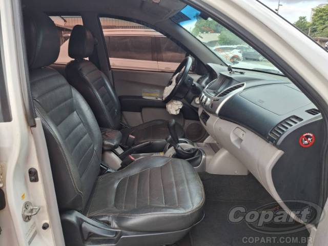 2013 MITSUBISHI L200 TRITON 