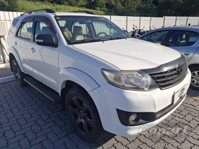 2012 TOYOTA HILUX SW4 
