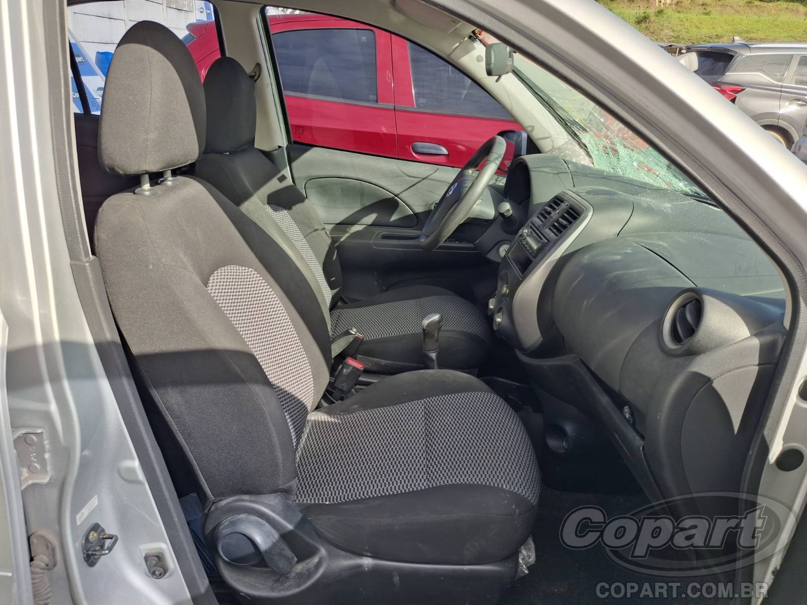 2017 NISSAN MARCH — foto 5 de 10