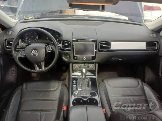 2014 VOLKSWAGEN TOUAREG 