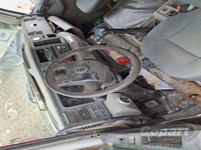 2010 VOLKSWAGEN CONSTELLATION 