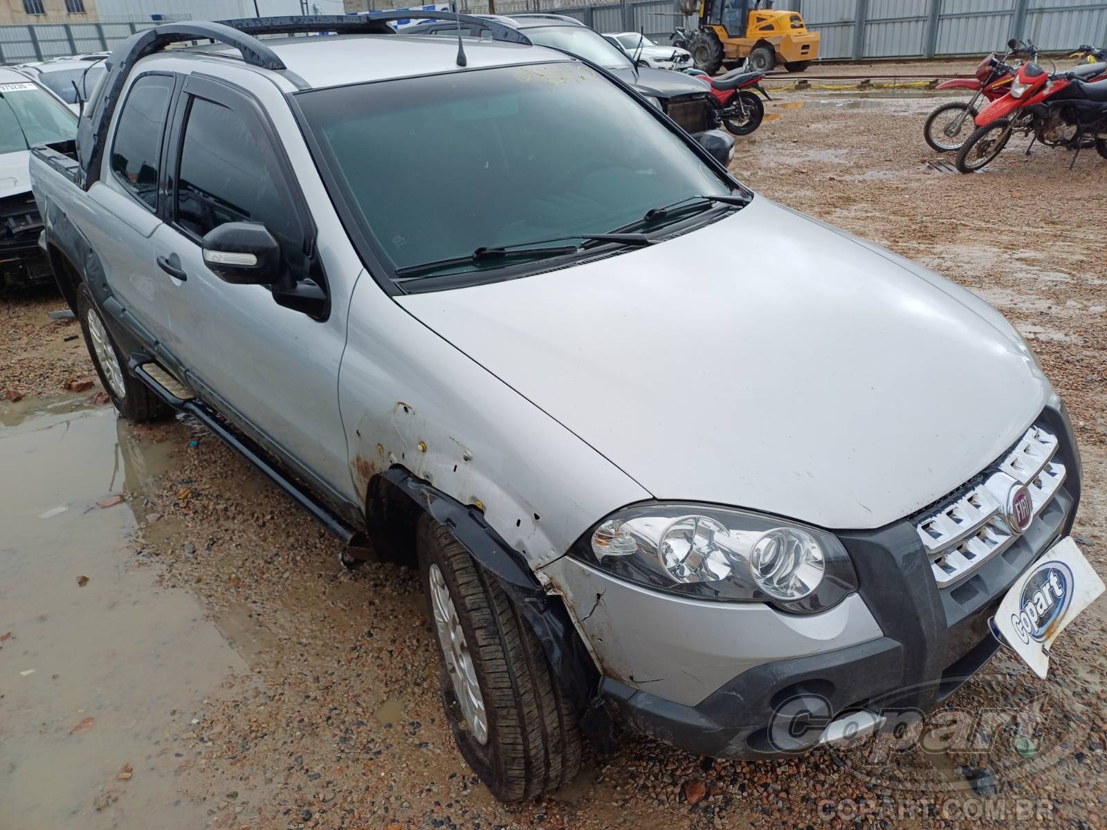 Veículo Fiat Strada Fiat Strada CD Adventure 1.8 16V E.torQ 2012 Colisão Lateral 2012 em leilão